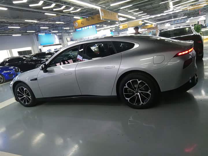 Фото 5 - XPeng P7