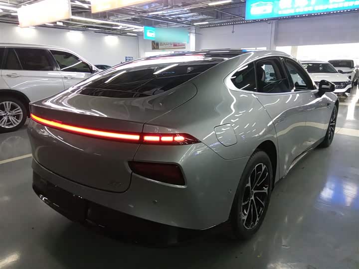 Фото 7 - XPeng P7