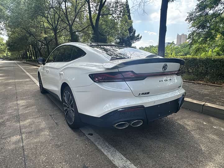 Фото 7 - MG Motor 7