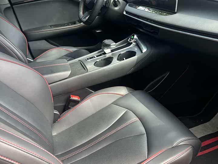 Фото 8 - MG Motor 7