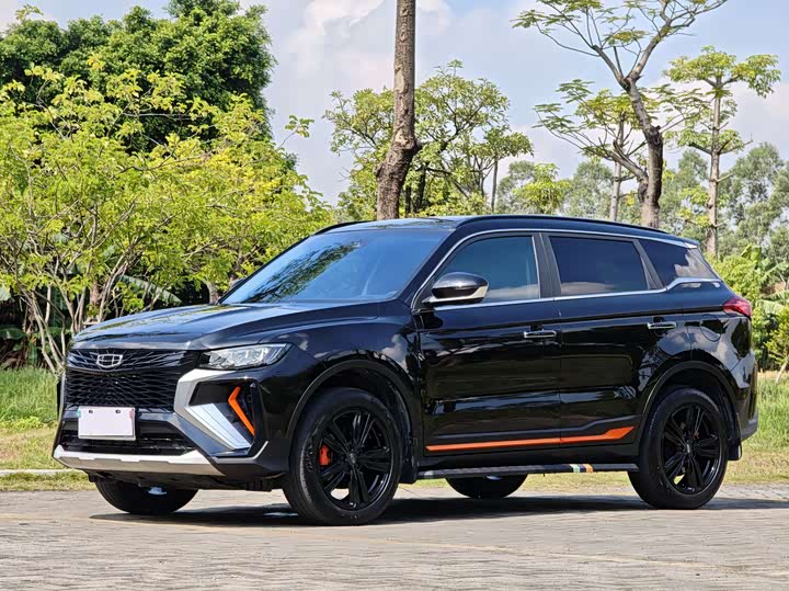 Фото 1 - Geely Atlas