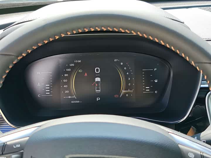 Фото 11 - Geely Atlas