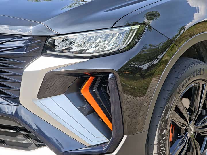 Фото 7 - Geely Atlas