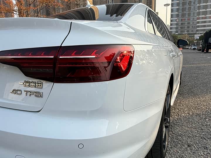 Фото 11 - Audi A4L