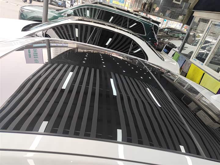 Фото 27 - Jaguar XE L