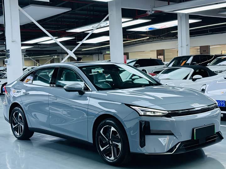 Фото 3 - Geely Galaxy L6