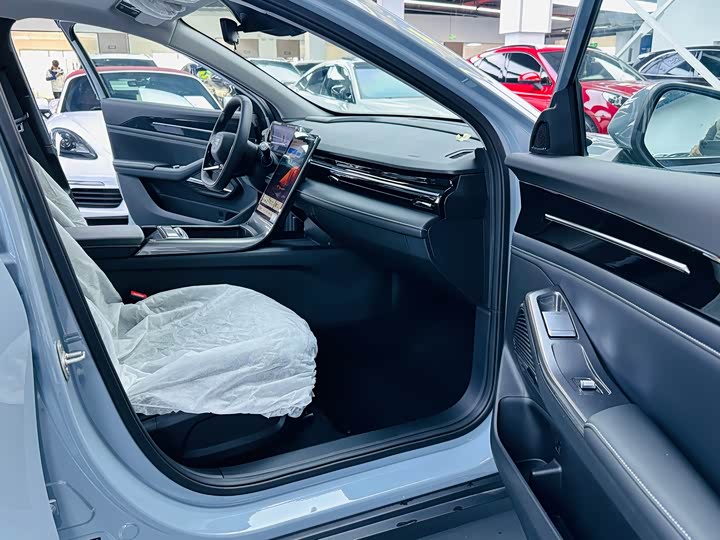 Фото 8 - Geely Galaxy L6