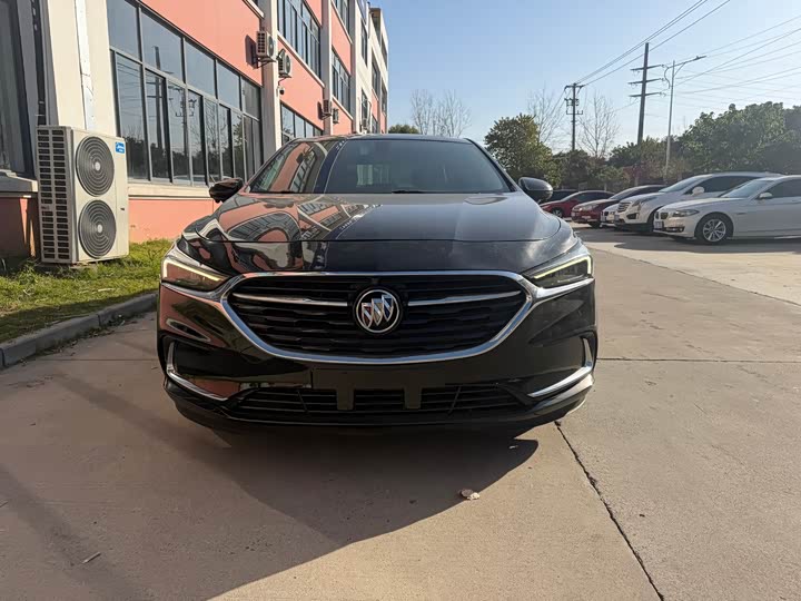 Фото 1 - Buick LaCrosse