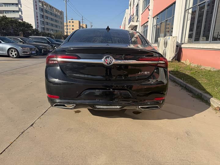 Фото 16 - Buick LaCrosse