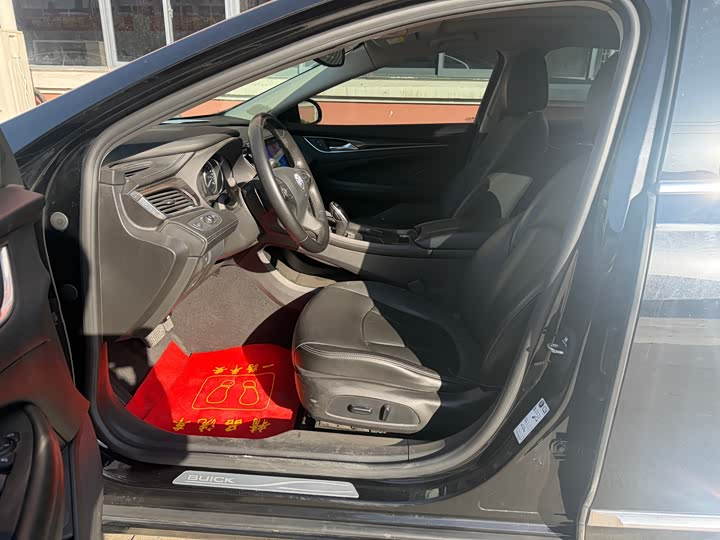 Фото 6 - Buick LaCrosse