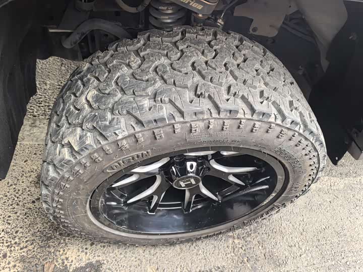 Фото 13 - Tank 300