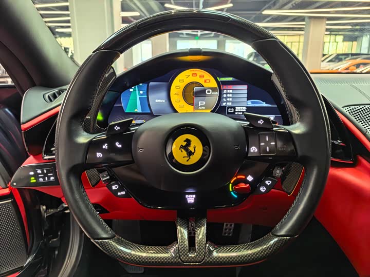 Фото 13 - Ferrari Roma