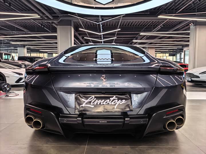 Фото 6 - Ferrari Roma