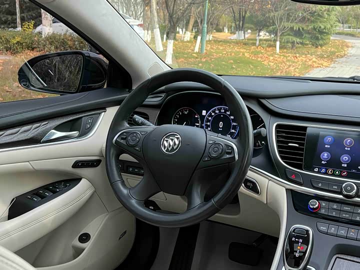 Фото 8 - Buick LaCrosse