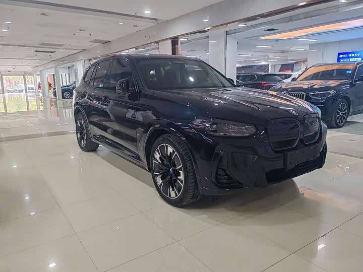 Фото 3 - BMW iX3