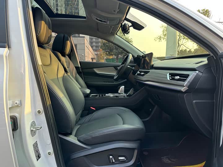 Фото 12 - Chery Tiggo 8