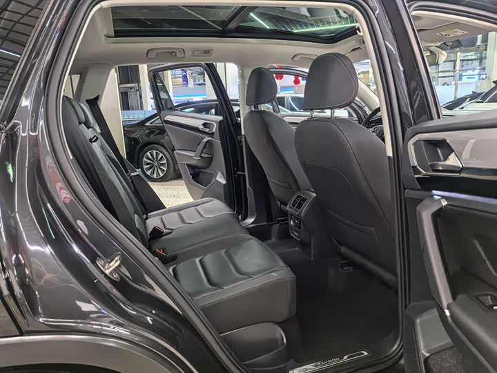 Фото 12 - Volkswagen Tayron