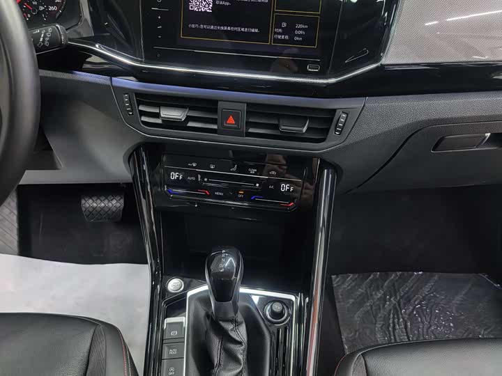 Фото 14 - Volkswagen Tayron