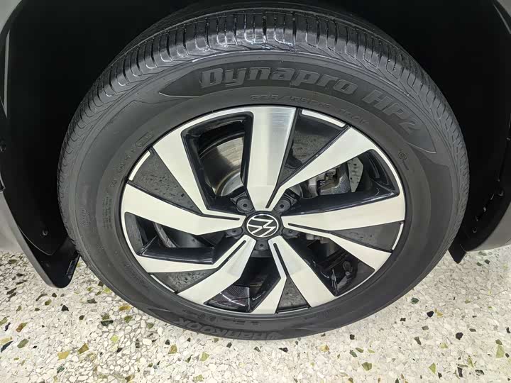 Фото 15 - Volkswagen Tayron