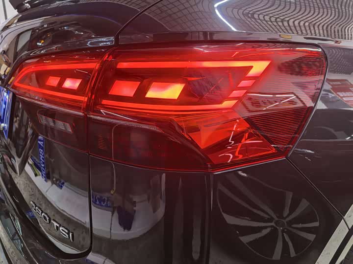 Фото 20 - Volkswagen Tayron