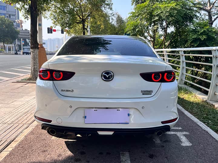 Фото 10 - Mazda 3 (Axela)