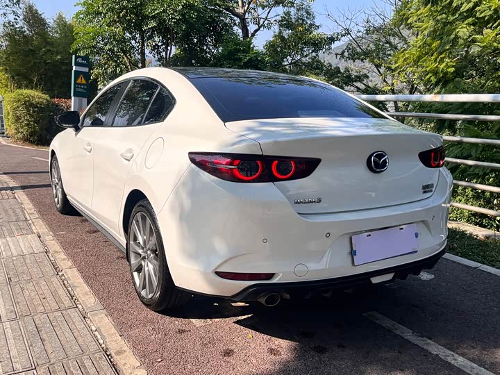 Фото 11 - Mazda 3 (Axela)