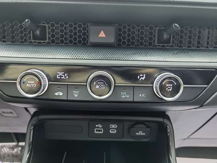 Фото 12 - Honda CR-V