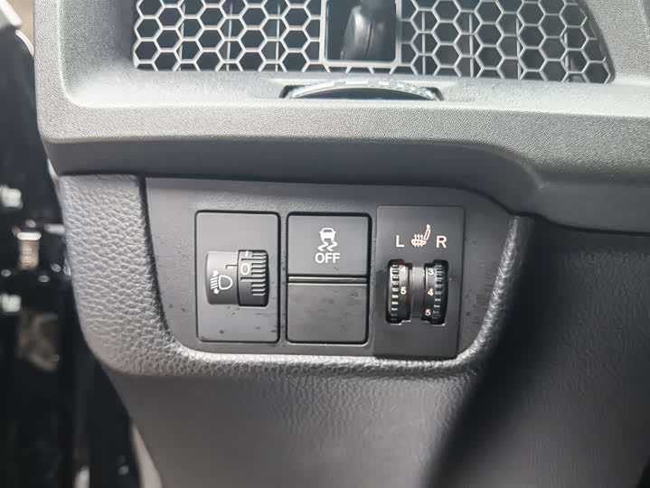 Фото 15 - Honda CR-V