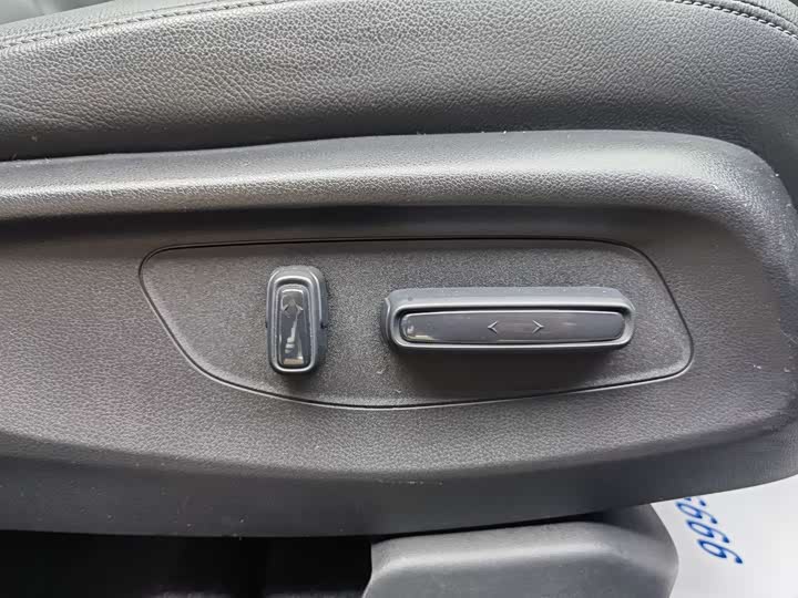 Фото 17 - Honda CR-V