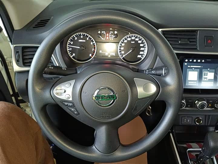 Фото 10 - Nissan Sylphy