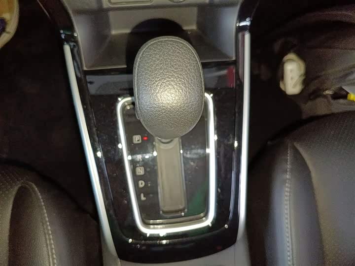 Фото 13 - Nissan Sylphy