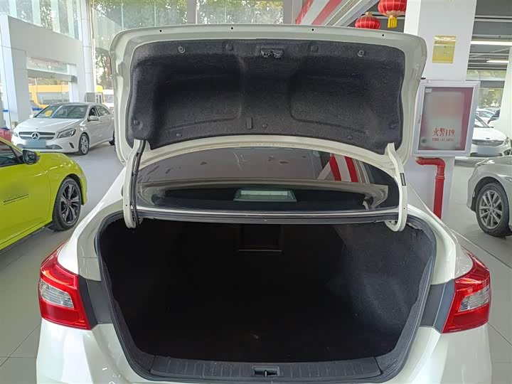 Фото 18 - Nissan Sylphy