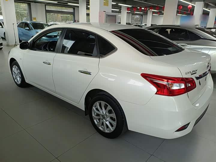 Фото 5 - Nissan Sylphy
