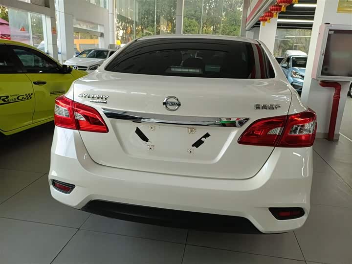 Фото 6 - Nissan Sylphy