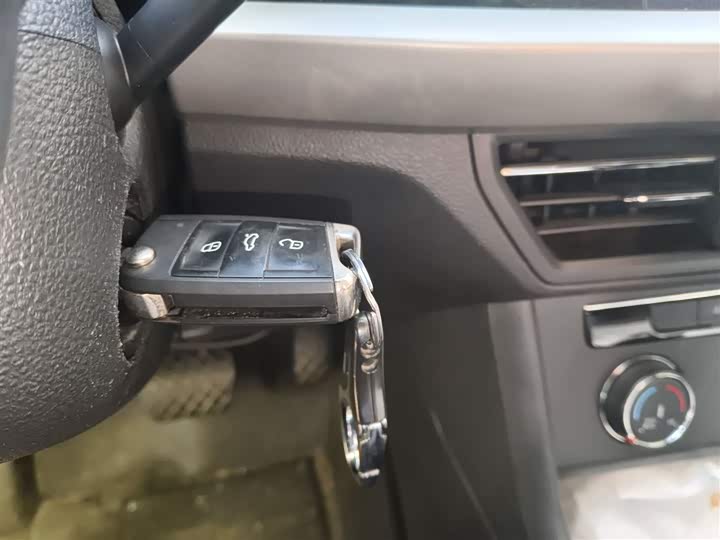 Фото 12 - Volkswagen Lavida