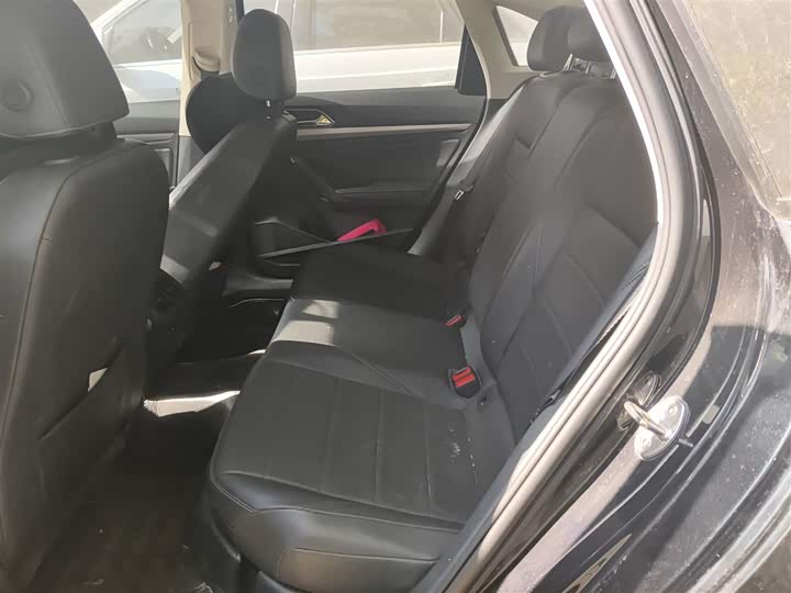 Фото 15 - Volkswagen Lavida