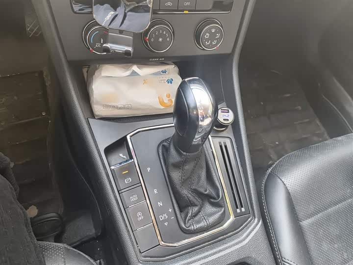 Фото 7 - Volkswagen Lavida