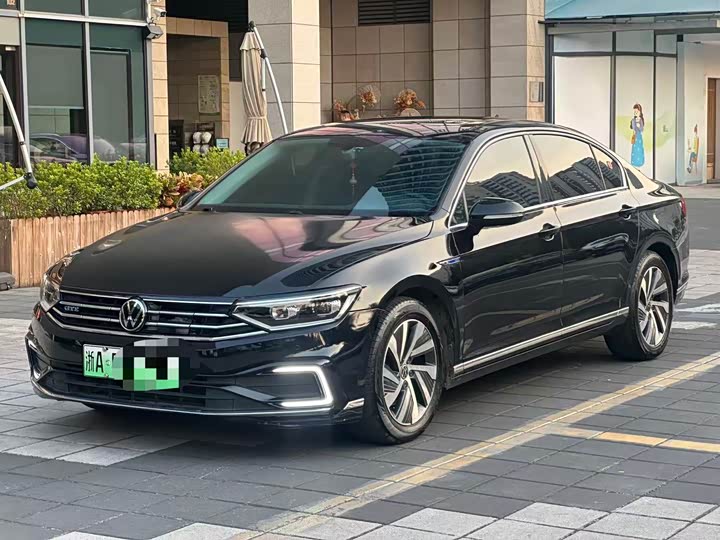 Фото 1 - Volkswagen Magotan GTE Hybrid