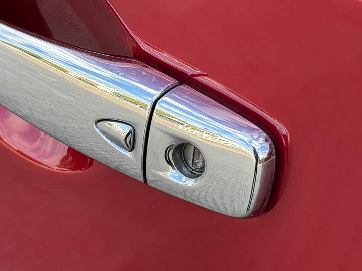 Фото 12 - Nissan Tiida