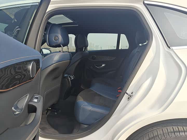 Фото 15 - Mercedes-Benz EQC