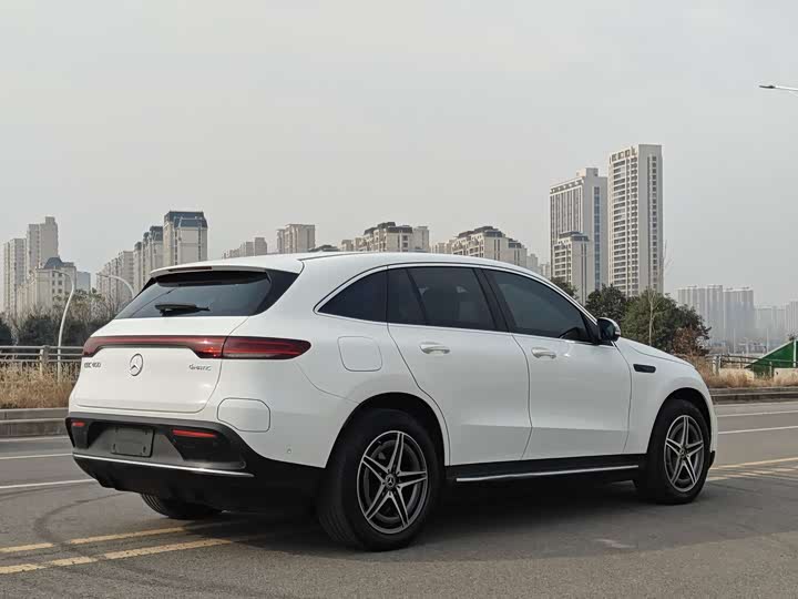 Фото 5 - Mercedes-Benz EQC