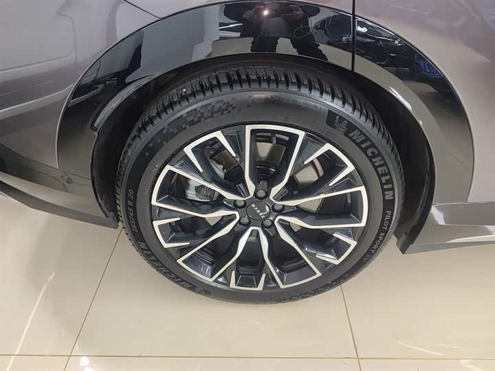 Фото 26 - Zeekr 7X