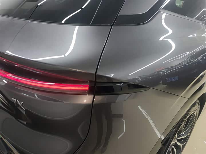 Фото 8 - Zeekr 7X