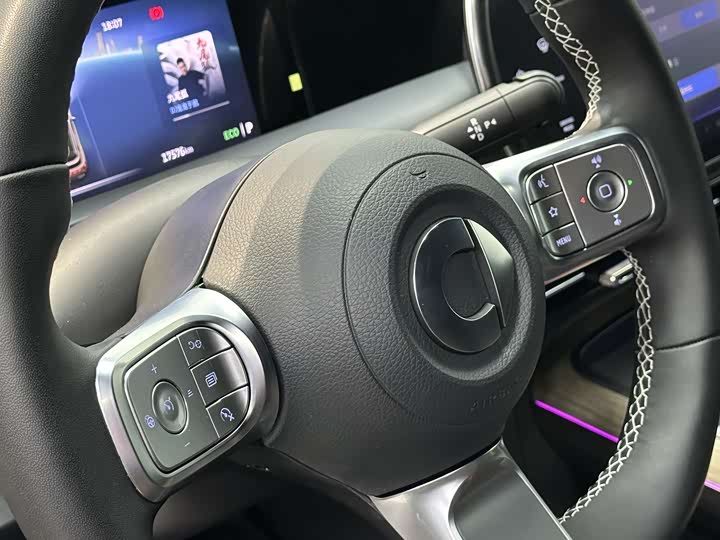 Фото 8 - Smart #5