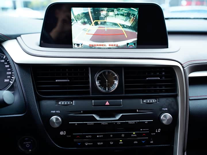 Фото 7 - Lexus RX