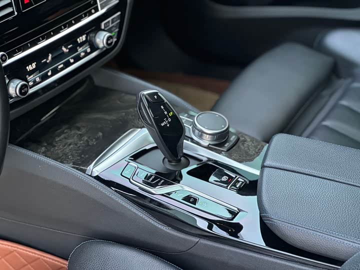 Фото 14 - BMW 6 Series GT