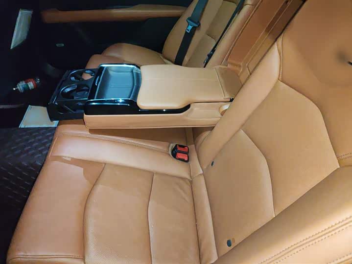 Фото 15 - Cadillac CT6