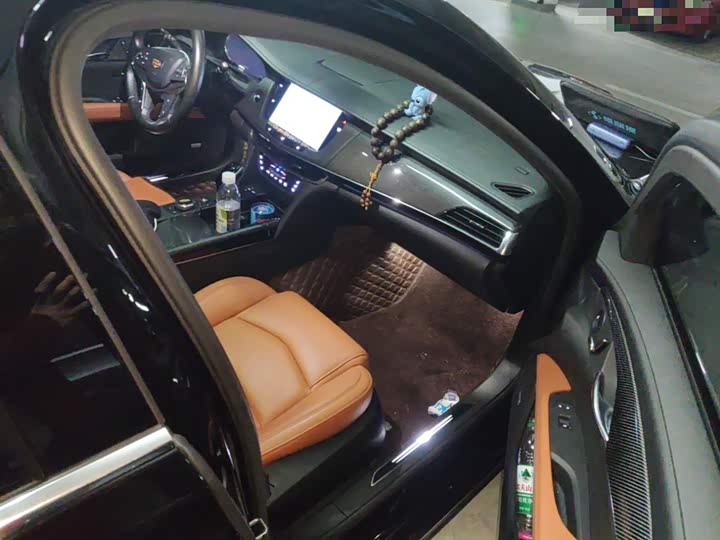 Фото 20 - Cadillac CT6