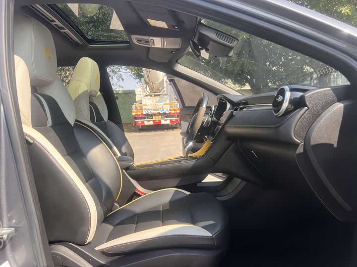 Фото 7 - MG Motor 6