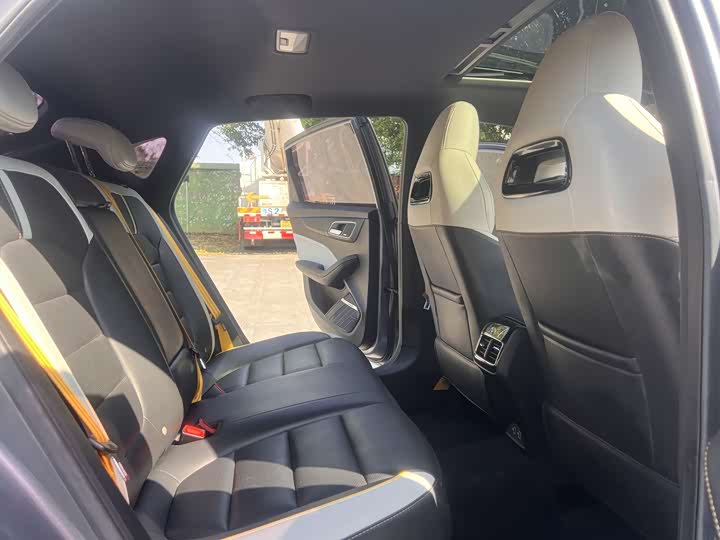 Фото 8 - MG Motor 6